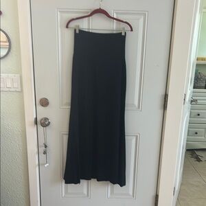 Elegant Black Maxi Skirt like new